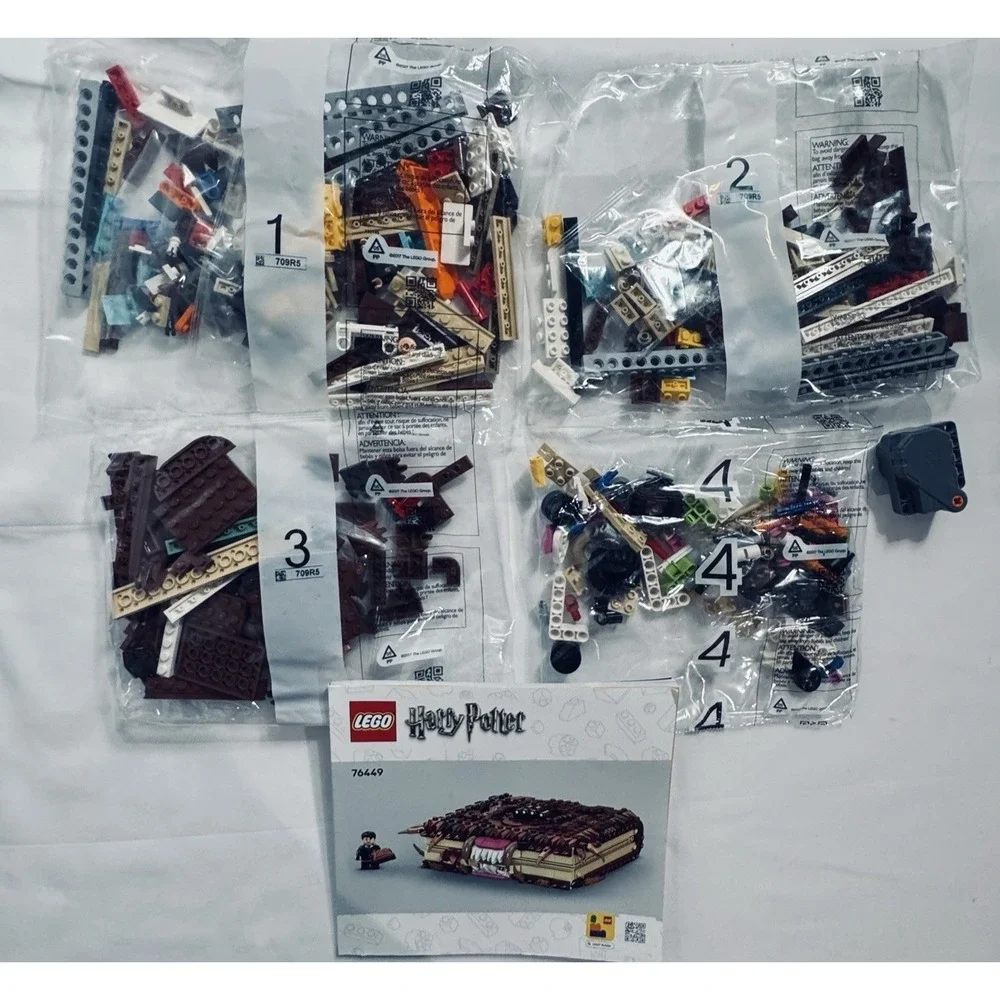 LEGO Harry Potter New/Damaged Box Chomping Monster Book of Monsters Building Set